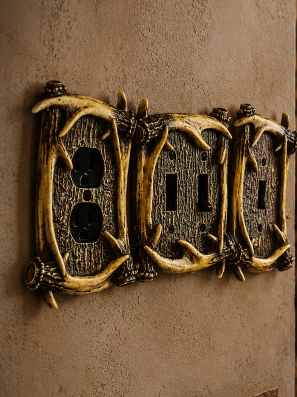NWT Set of 3  Cabin Style Faux Deer Antler Light Switch Plate Covers